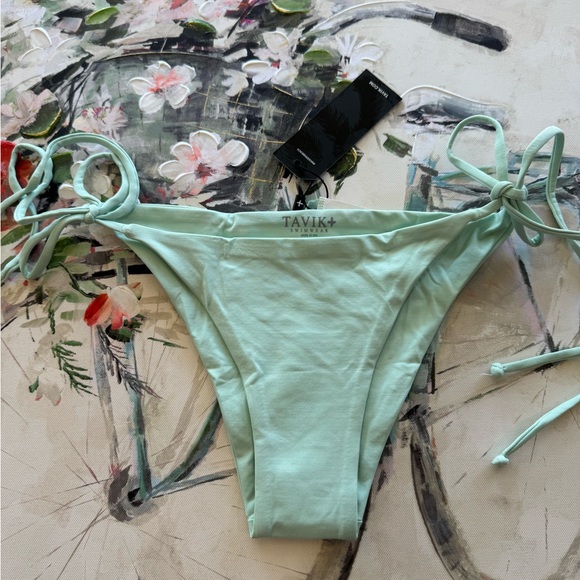 LAST PRICE🍒🤍 TAVIK swimming bottom 💐 - Picture 4 of 8